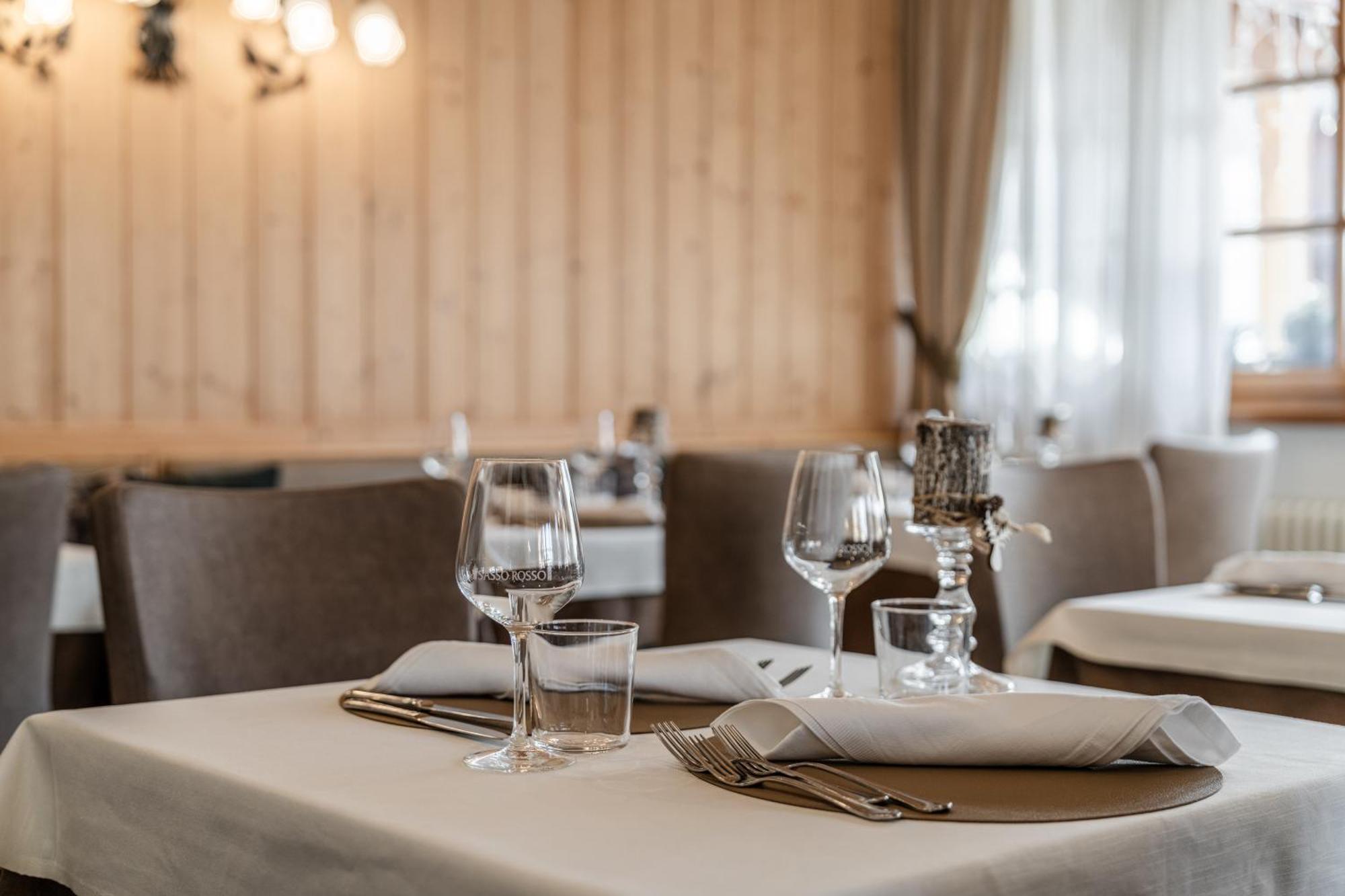 Hotel Sasso Rosso Commezzadura Bagian luar foto
